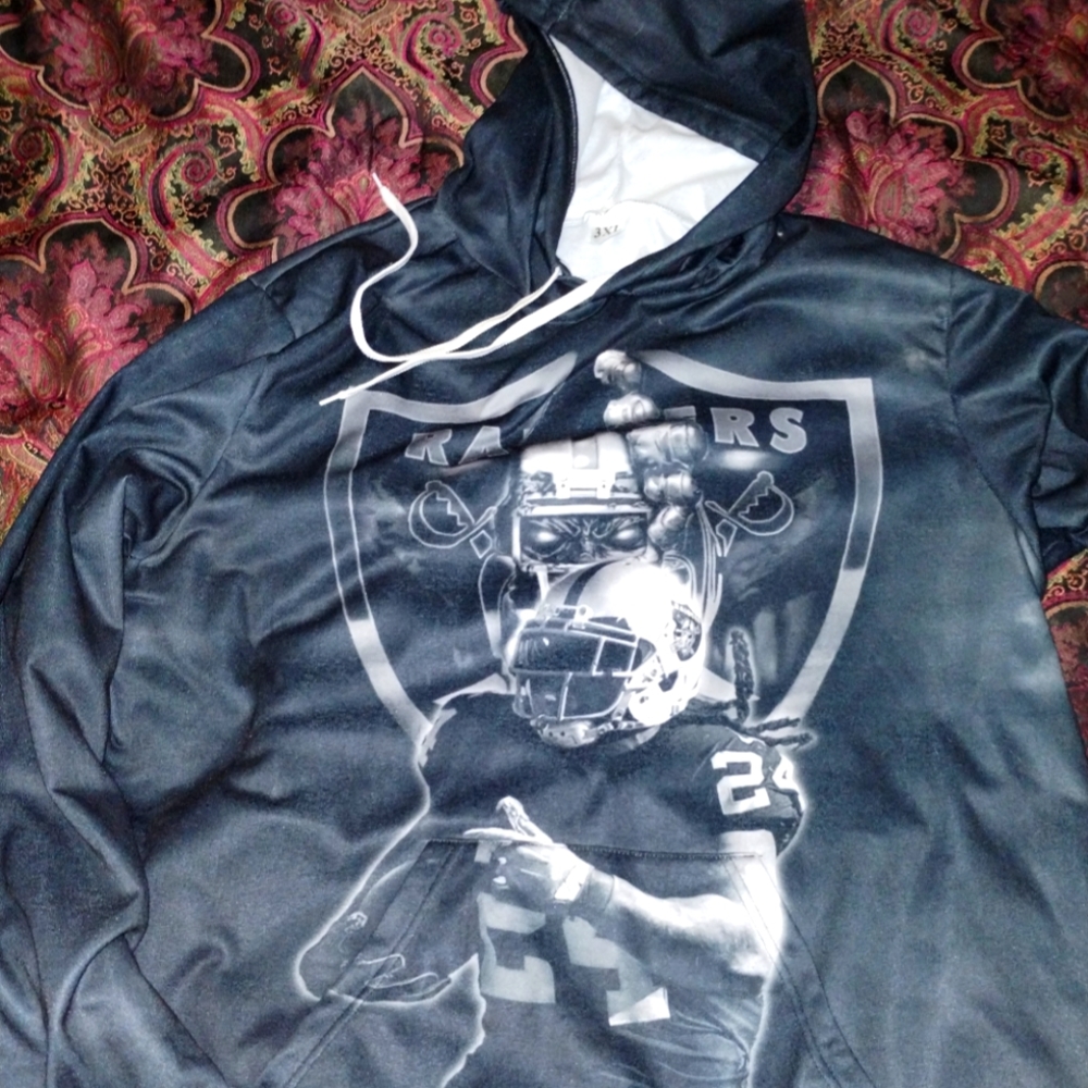 Raiders sweater with front pouch pocket
